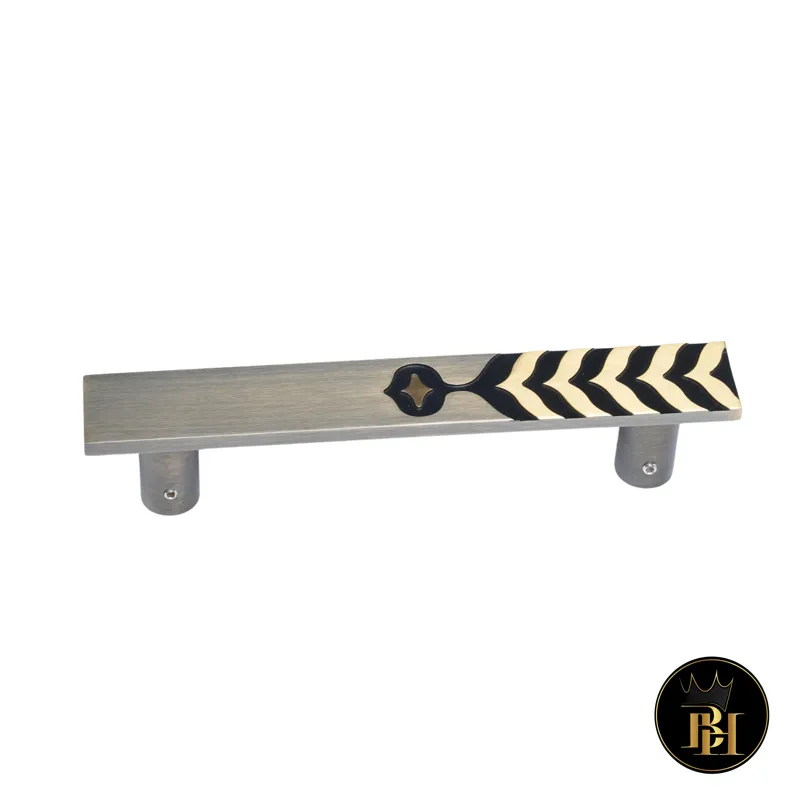 BRASS PULL HANDLE 8401