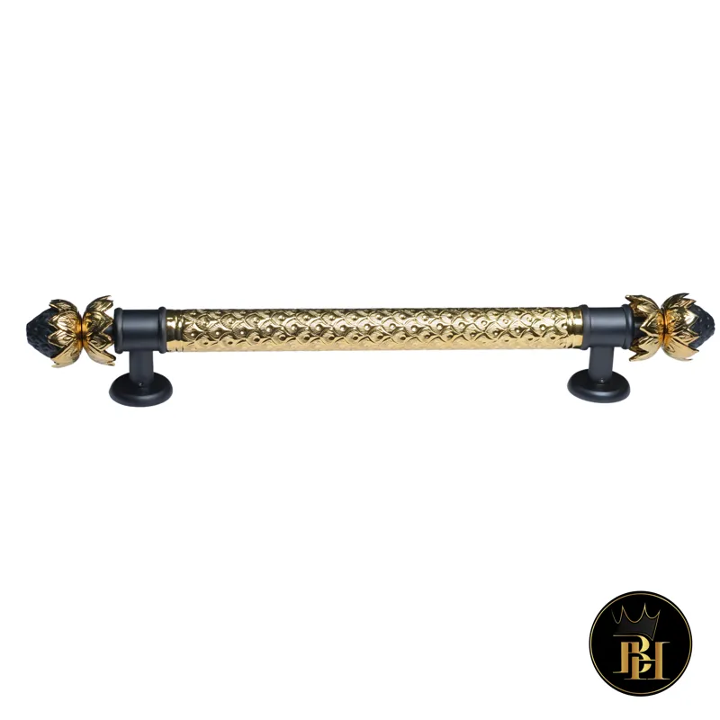 BRASS PULL HANDLE BUTTERCUP
